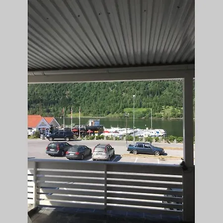 Balestrand Fjordapartments Holmen 19A Exterior foto