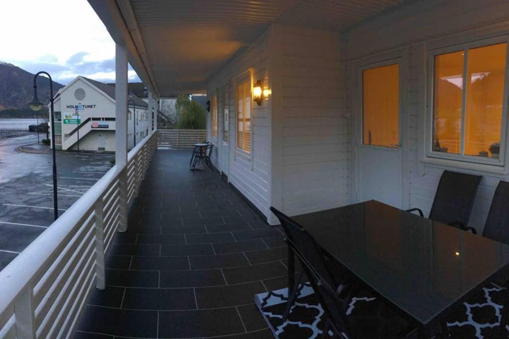 Fjordapartments Holmen 19a * Balestrand